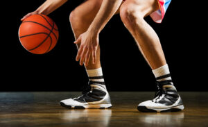 Giocatore di basket professionista in campo